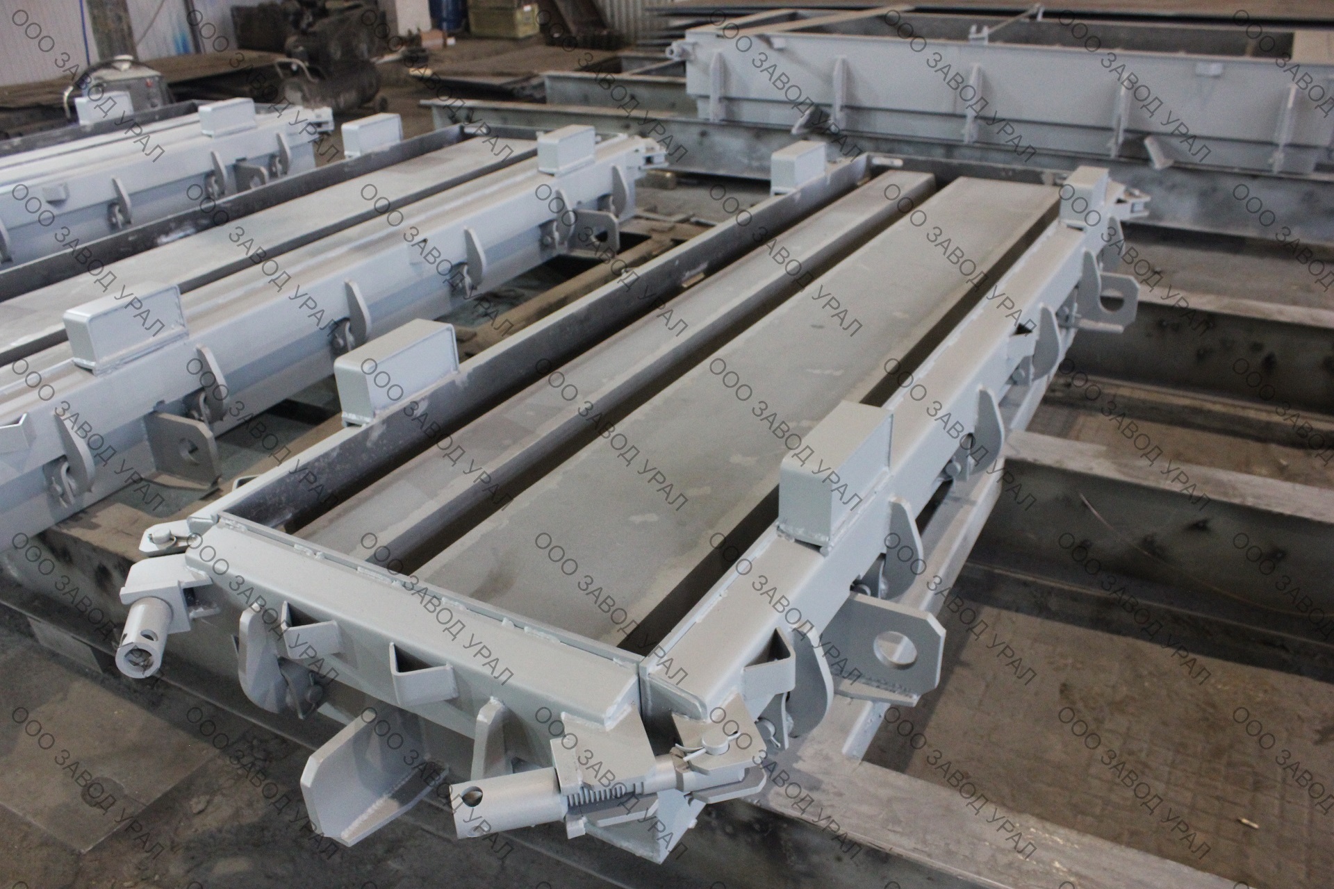 Произведен и отгружен комплект металлоформ для производства вентиляционных блоков.