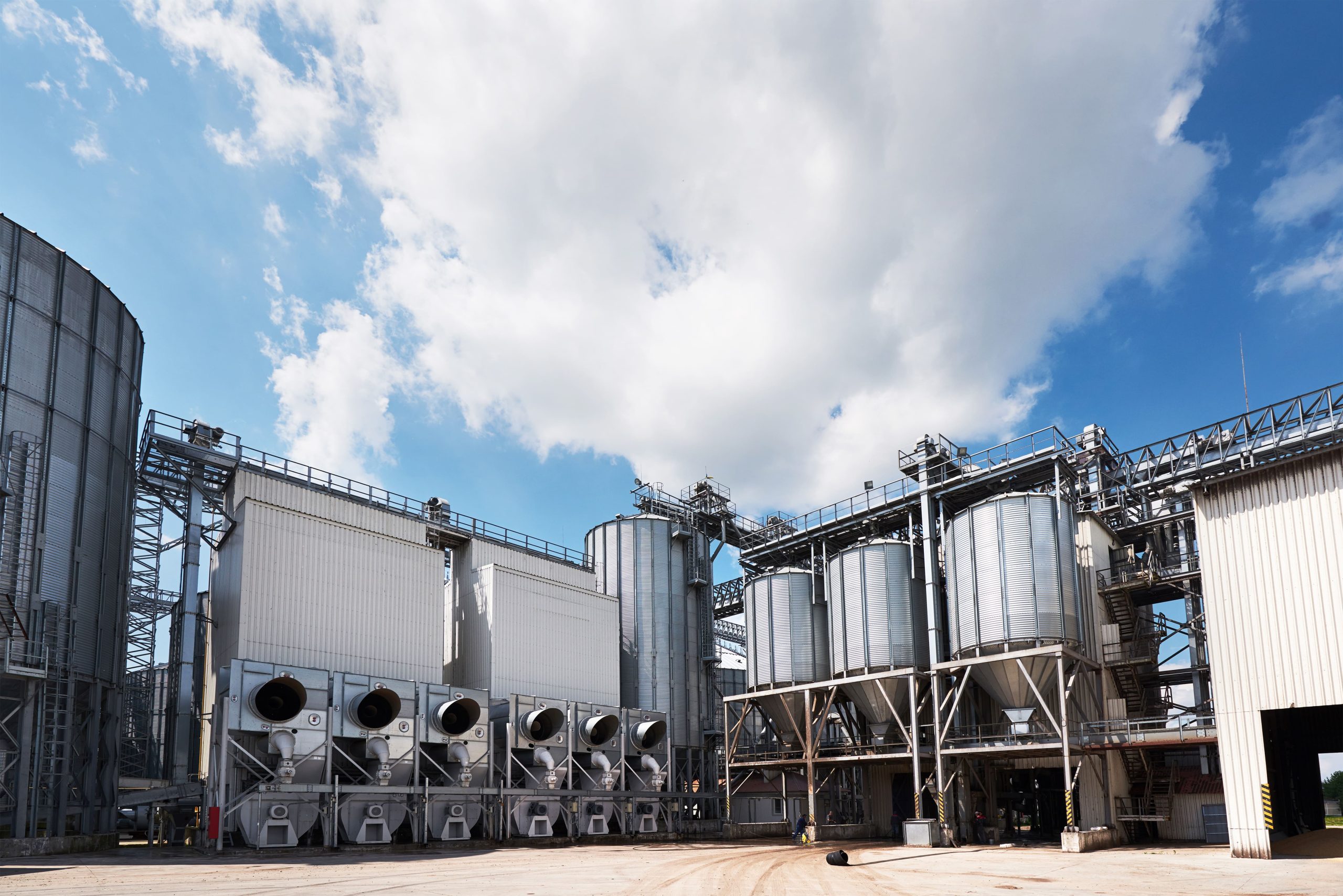 Сайт завод фото. Силос внешний. Fjarðaál Aluminum Smelter,.